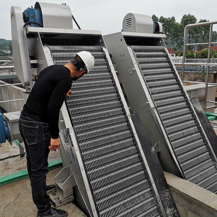 回轉式格柵清污機